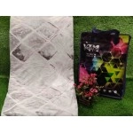 Warm bedcover with borders on bedsheets